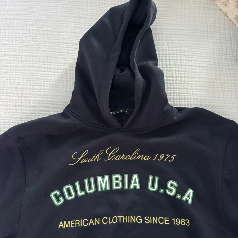 Zara Navy Columbia Hoodie - Picture 4 of 4